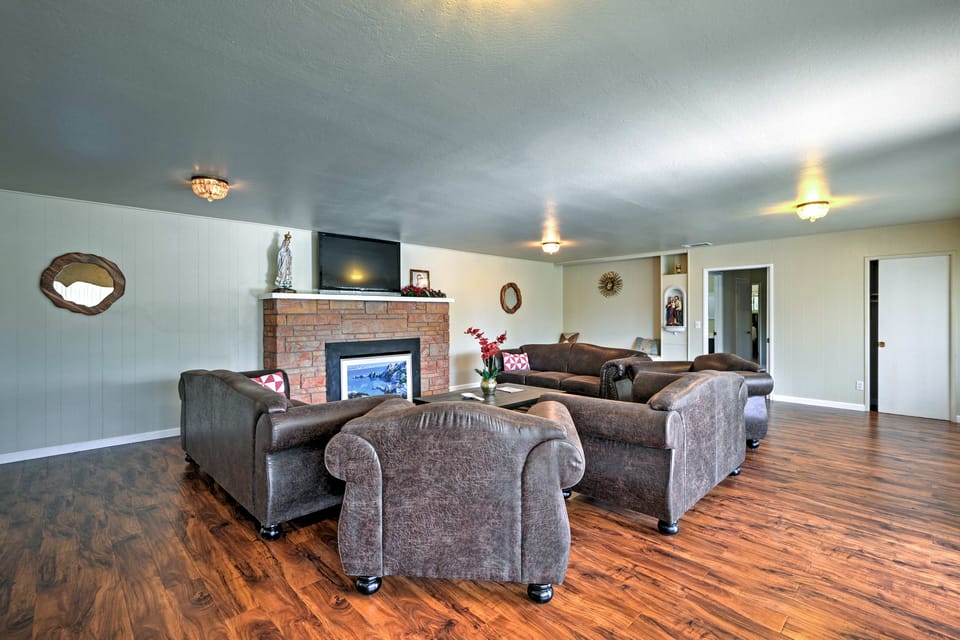 7 Mi to Dtwn Gilroy: Spacious Home on 20 Acres! House in San Francisco Bay Area