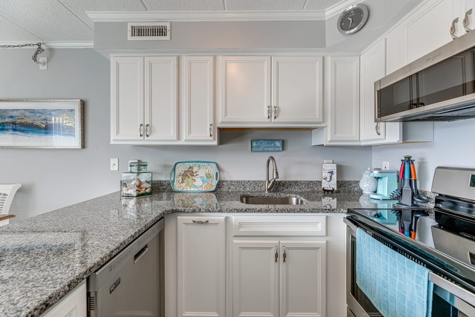 Walk to Beach! Modern Ocean City Condo w/ Balcony Apartment in Ocean City