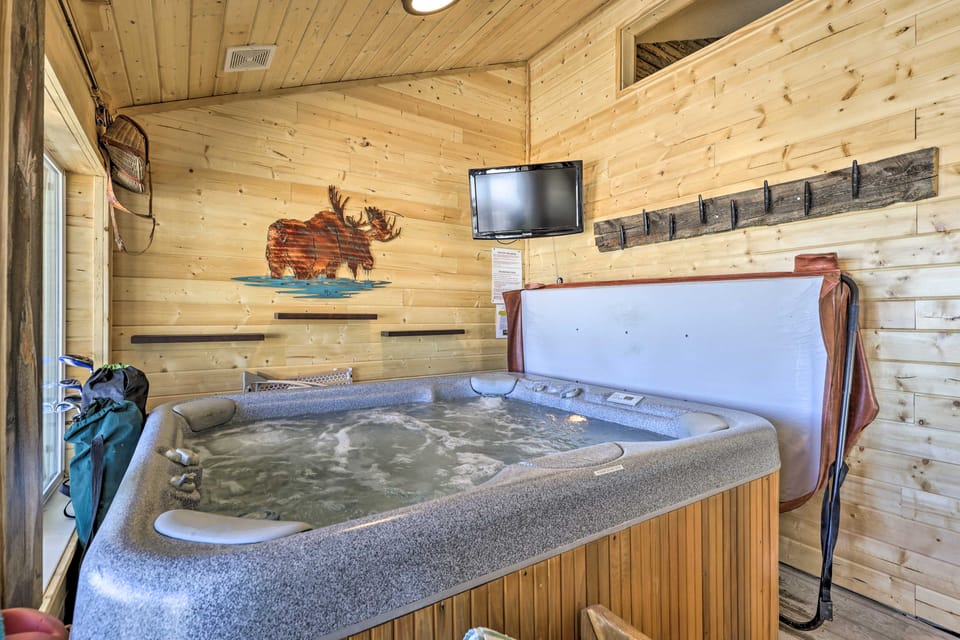 Ski, Soak & Explore! Granby Getaway w/ Mtn Views Apartment in Granby