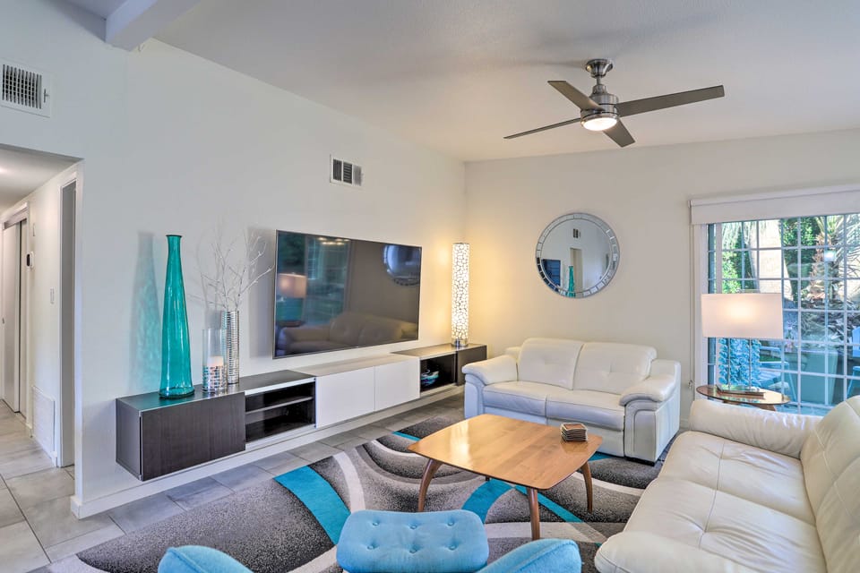 Ultra Secluded Home: Private Pool & Security Gate House in Palm Springs