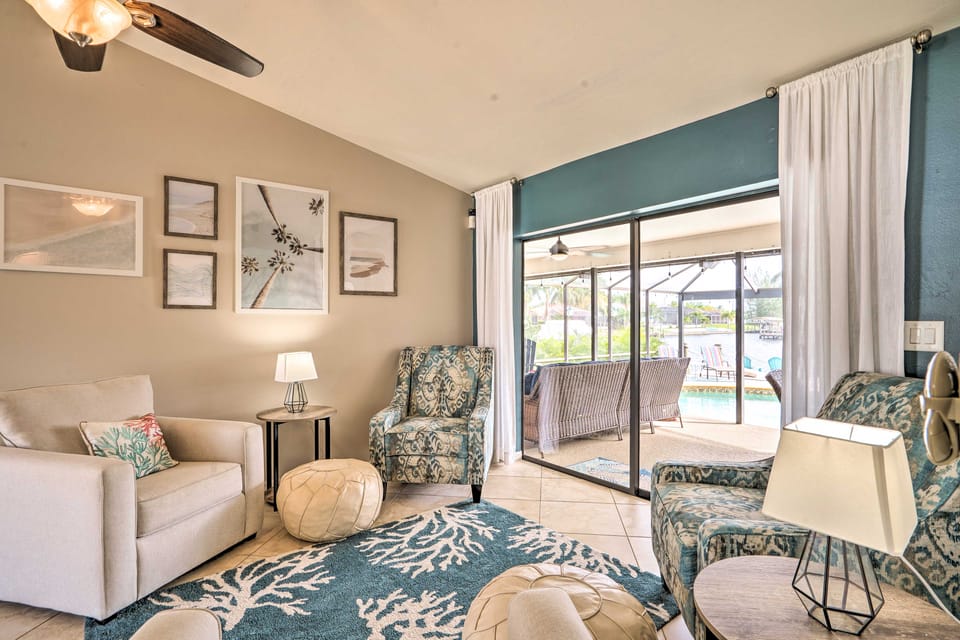 Screened-In Private Pool: Waterfront Home House in Cape Coral