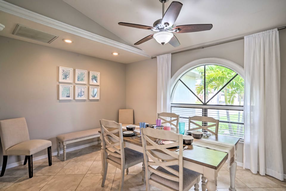 Screened-In Private Pool: Waterfront Home House in Cape Coral