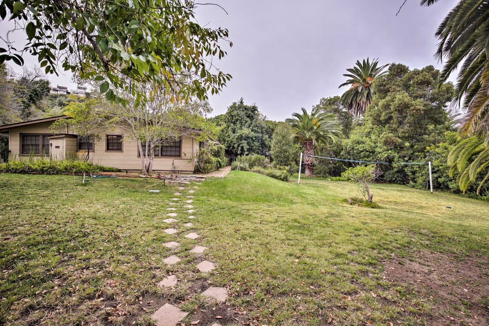 Walk to La Jolla Beach: Expansive 2-Home Escape! House in La Jolla Shores