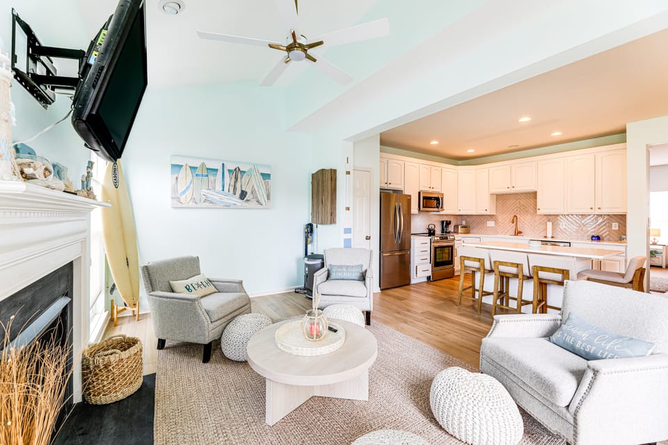 Bikes, Kayaks, Pool: Getaway 3 Mi to Bethany Beach Apartment in Millville