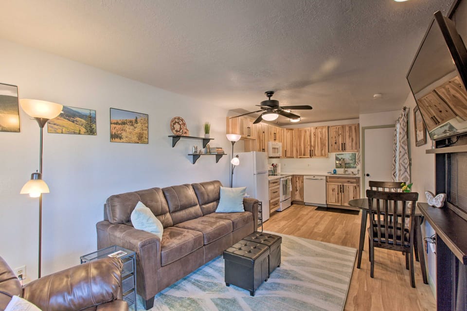 Angel Fire Condo: Walk to Slopes & Trails! Apartment in Angel Fire