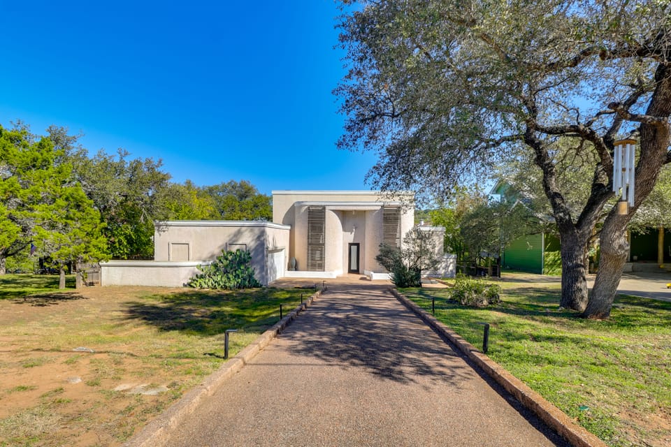 Waterfront Lake Travis Luxury Home w/ Large Deck! House in Briarcliff