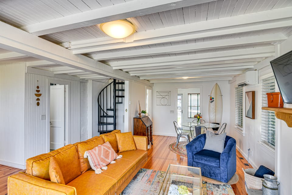Coastal Portsmouth Home w/ Bay Access Near Newport House in Bristol