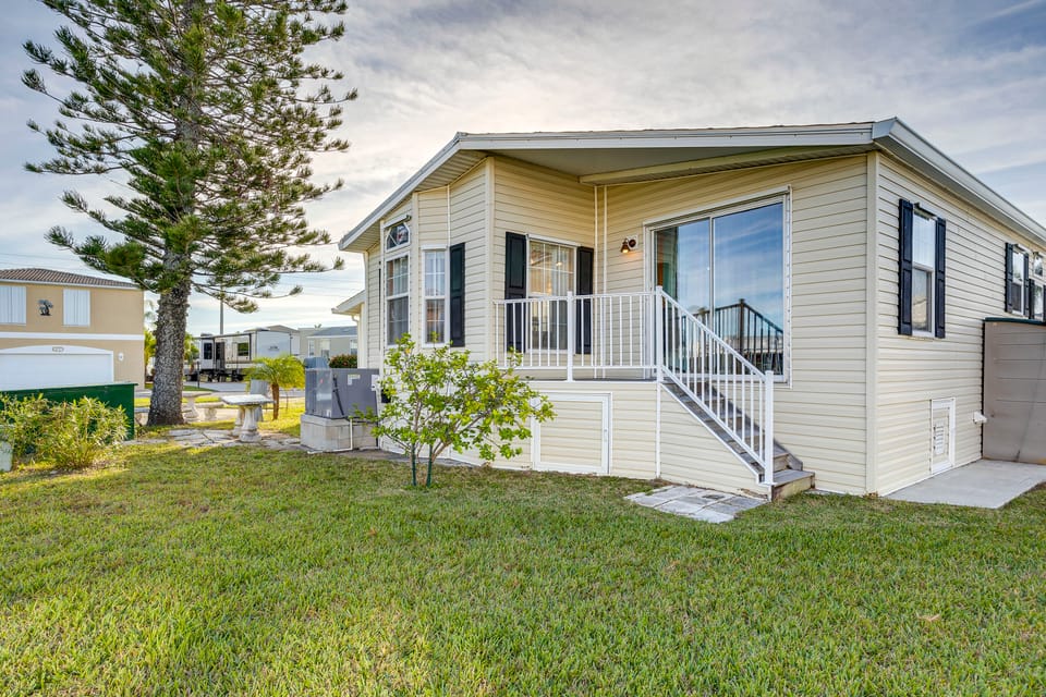 Nettles Island Jensen Beach Home: Walk to Ocean! House in Hutchinson Island