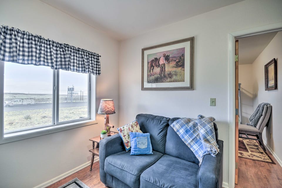 'Cedar Mountain Hideout' By Cody Night Rodeo! Apartment in Wyoming