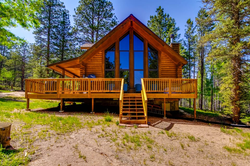 Sunny Forest Cabin w/ Views of Pikes Peak Mtn! House in Colorado