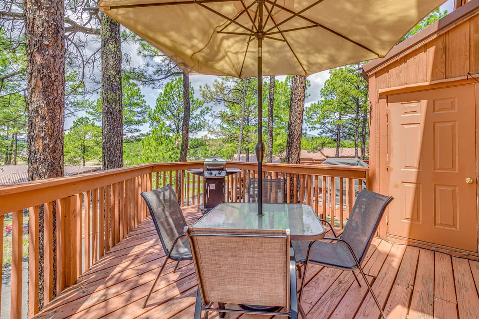 Hike, Golf & Explore: Ruidoso Retreat w/ Deck! Apartment in Ruidoso