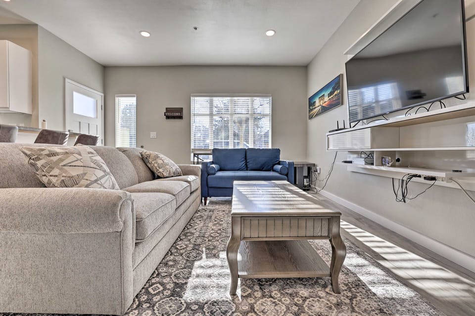 Chic Boise Abode: Walk to Bars & Restaurants! Apartment in Boise