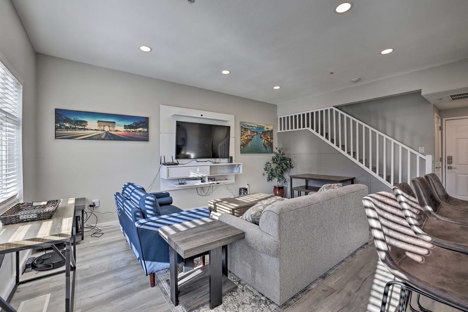 Chic Boise Abode: Walk to Bars & Restaurants! Apartment in Boise
