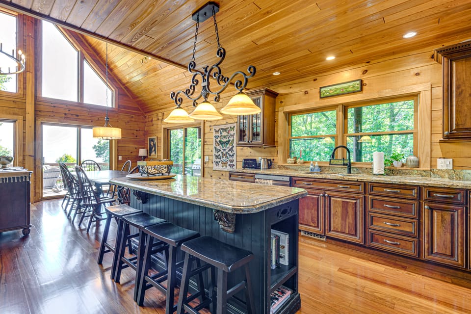 Smoky Mtn Cabin by Cataloochee Valley Elk Viewing! House in North Carolina