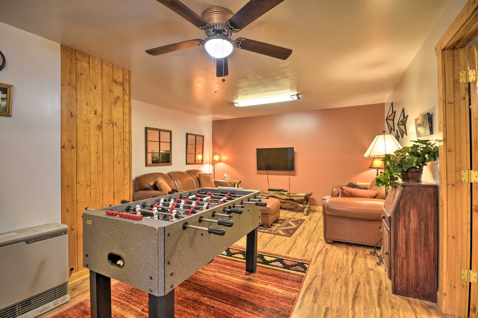 Fish, Hike, Views: Boulder Beauty 'Gil's' Cabin! House in Montana