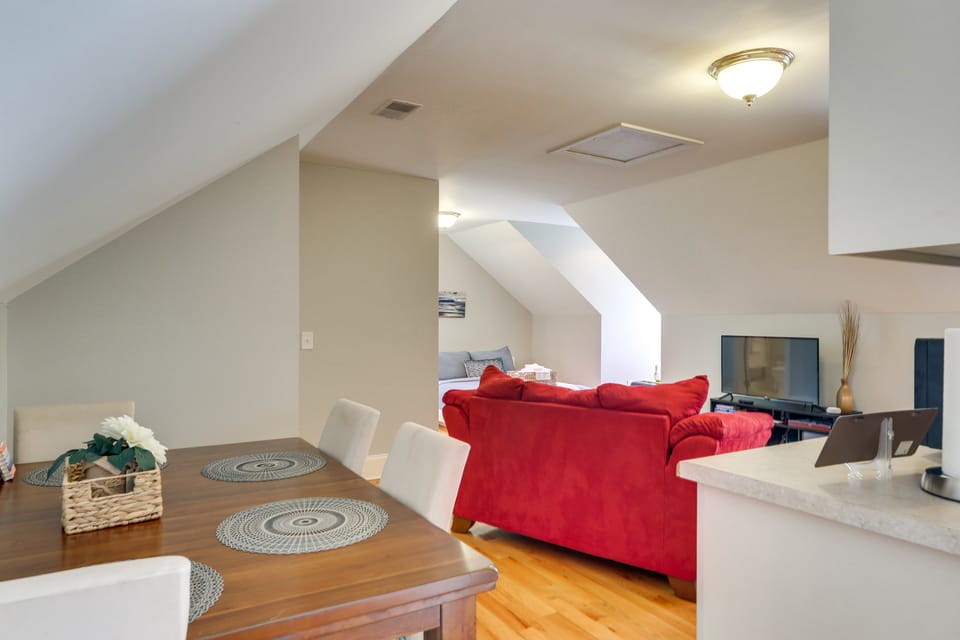 4 Mi to Dtwn: Simplistic Summerville Studio Apartment in South Carolina