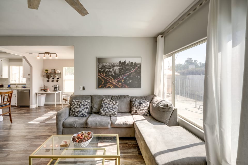 Private Pool & Patio: Pet-Friendly Bakersfield Gem House in Bakersfield