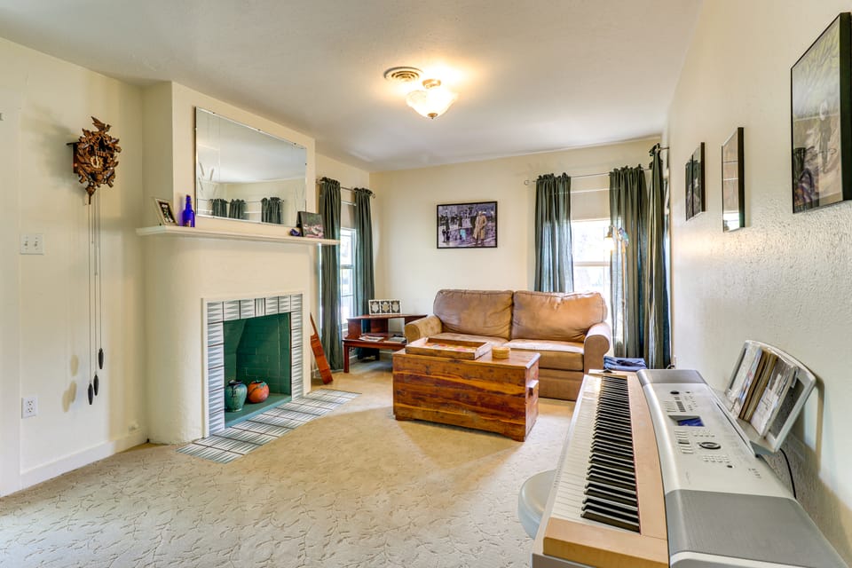 Walk to Mueller Lake Park! Home w/ Patio & Yard House in Austin