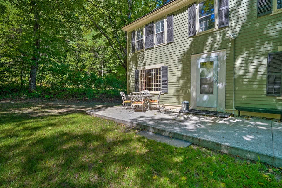 4BR Group Getaway on the Chickley River House in Berkshires