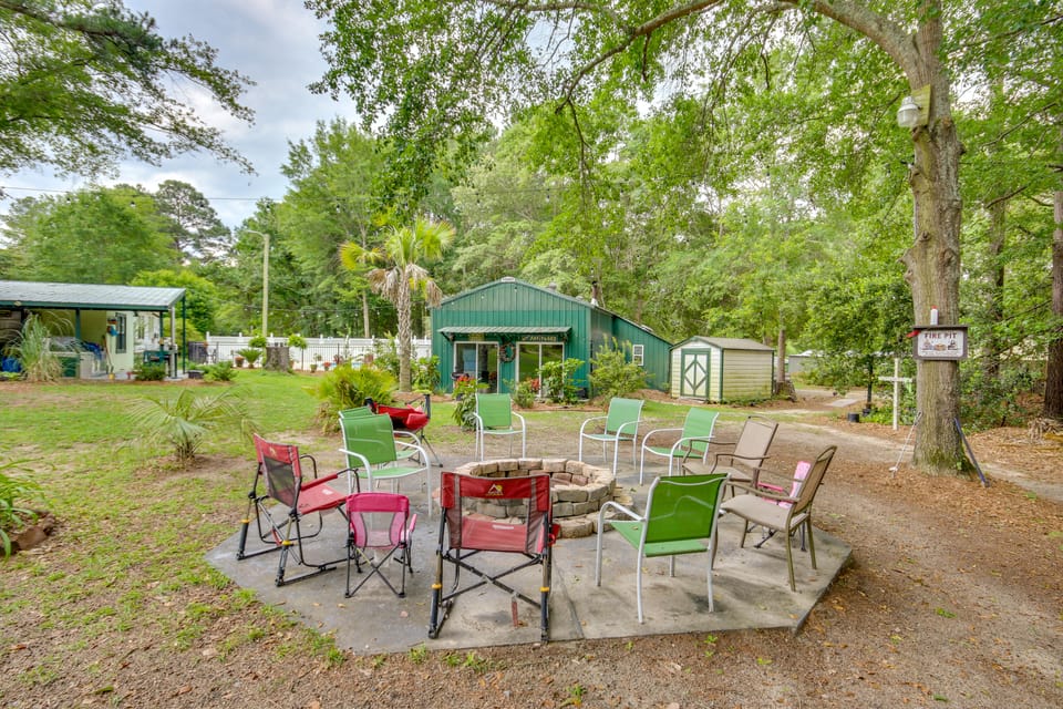 Pool & Fire Pit! 'Outlaw Gameroom' in St Matthews Apartment in South Carolina
