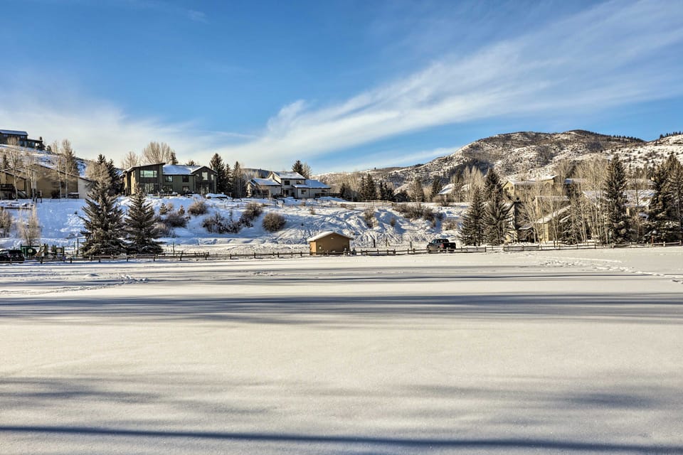 Cozy Vail Valley Townhome - Walk to Riverwalk! Apartment in Edwards