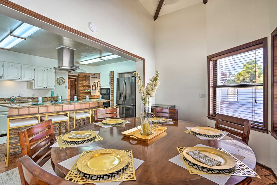 Families & Groups Welcome! Home 6 Mi to Old Town House in Paradise Valley