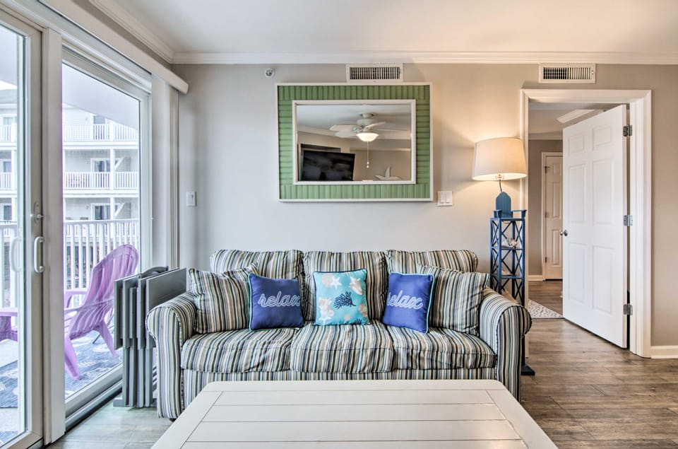 Walk to Shore! Family Condo w/ Pool in Ocean City Apartment in Ocean City