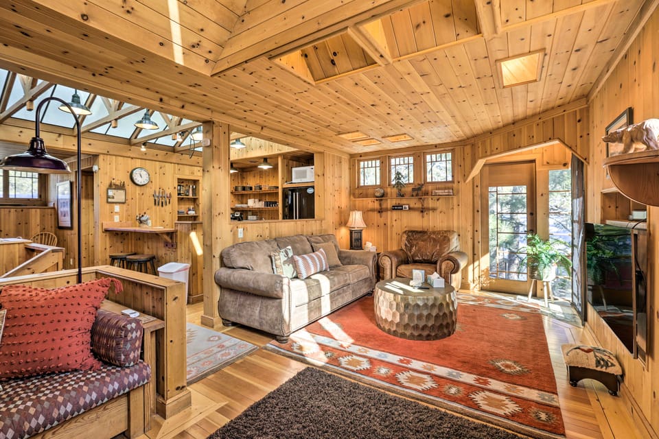 < 1 Mi to Heavenly Lifts: Tahoe Area Townhome! Apartment in Round Hill Village