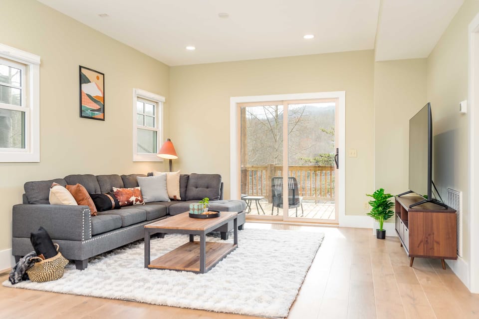 Game Room & Wraparound Decks: Cullowhee Home! House in Cullowhee