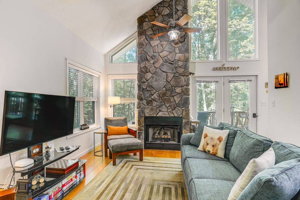 Cabin w/ Deck & Screened-In Porch in New Market! House in Shenandoah Valley