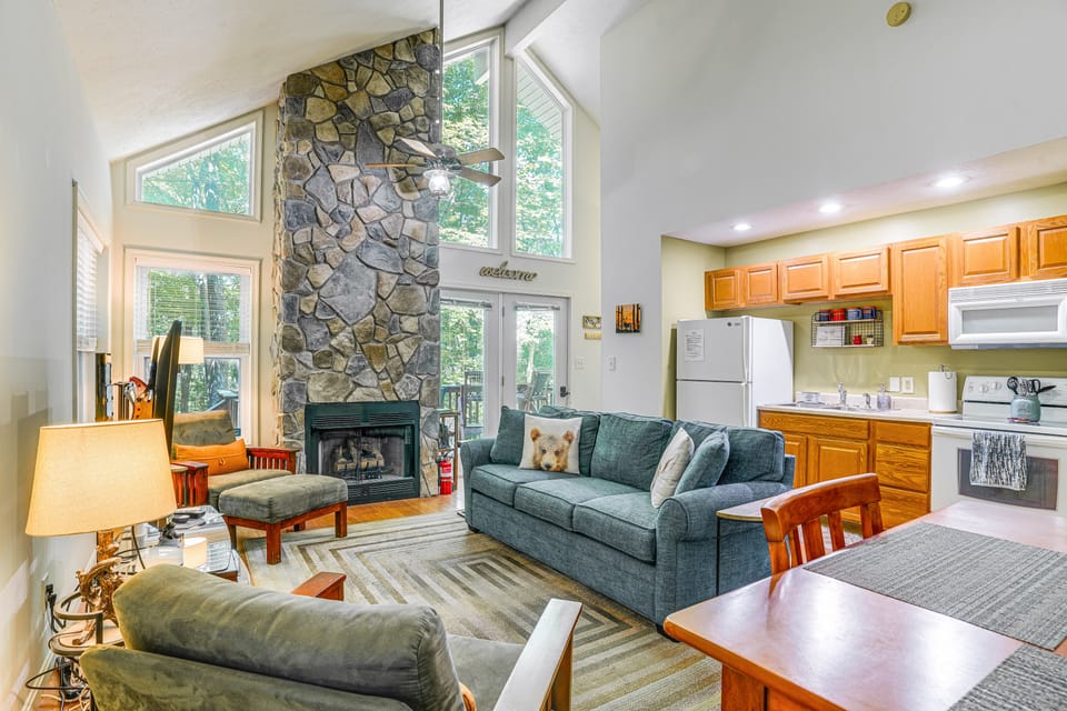 Cabin w/ Deck & Screened-In Porch in New Market! House in Shenandoah Valley