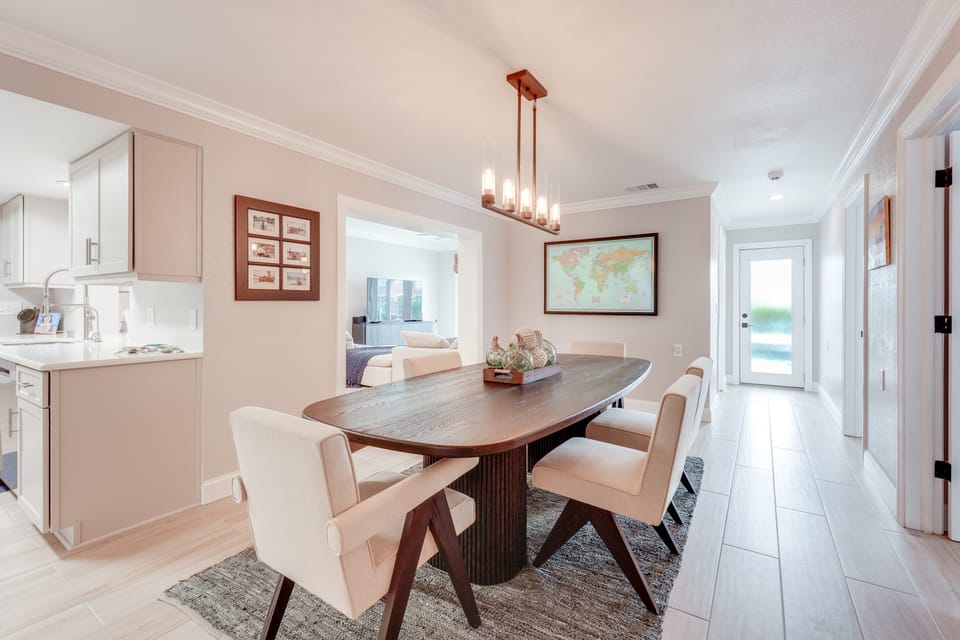 Walkable Waterfront Paradise: Home in Clearwater! House in Clearwater Beach