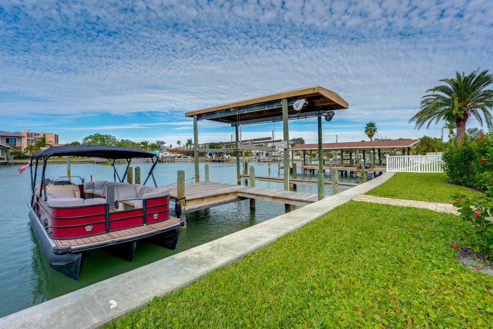 Walkable Waterfront Paradise: Home in Clearwater! House in Clearwater Beach