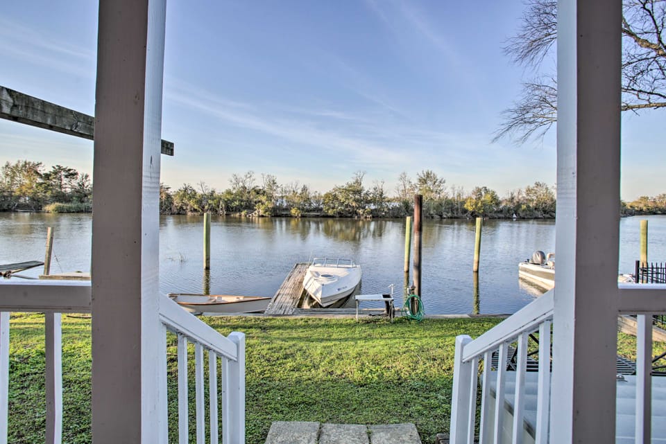 Water Views & Private Dock! Madisonville Townhome Apartment in Mississippi