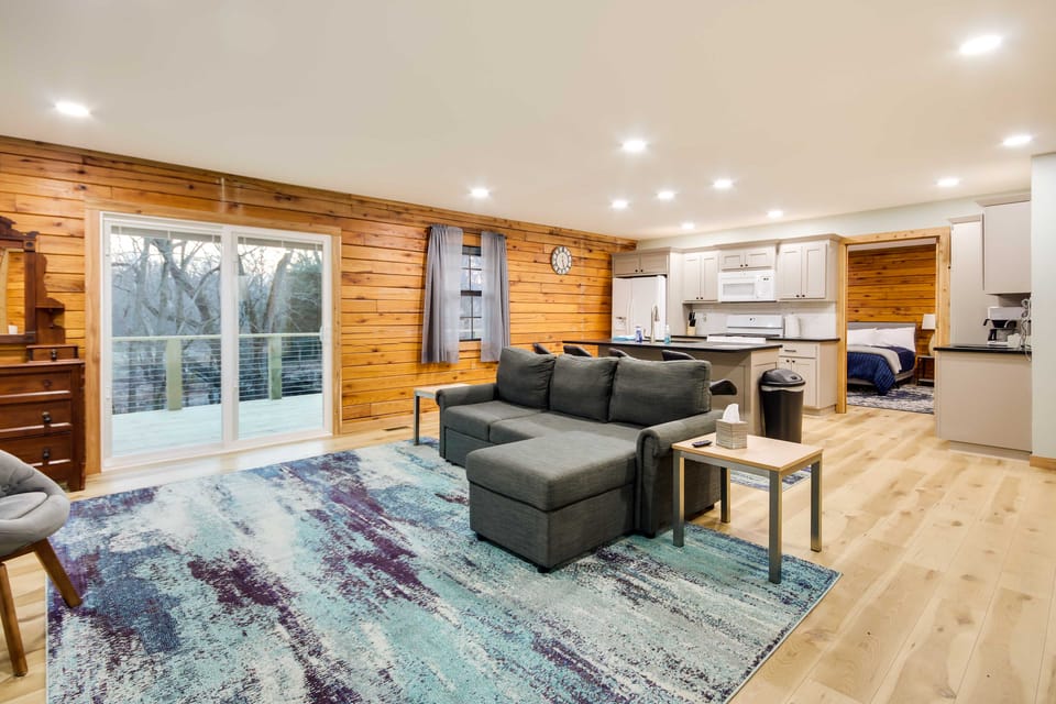 Tranquil Creekside Hideout: Families Welcome! House in Ozark Mountains