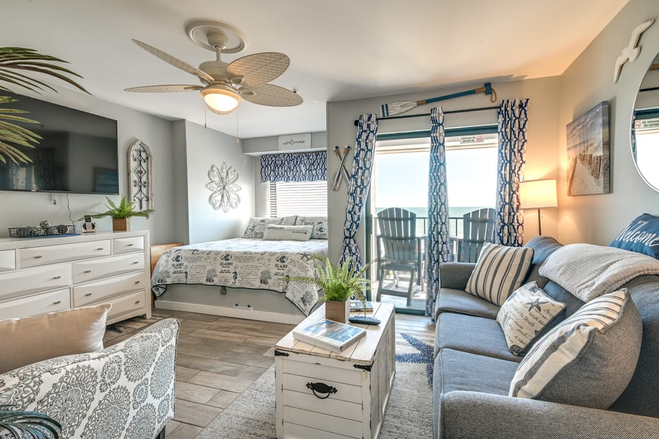 Oceanfront Condo in Myrtle Beach: Resort Perks! Apartment in South Carolina