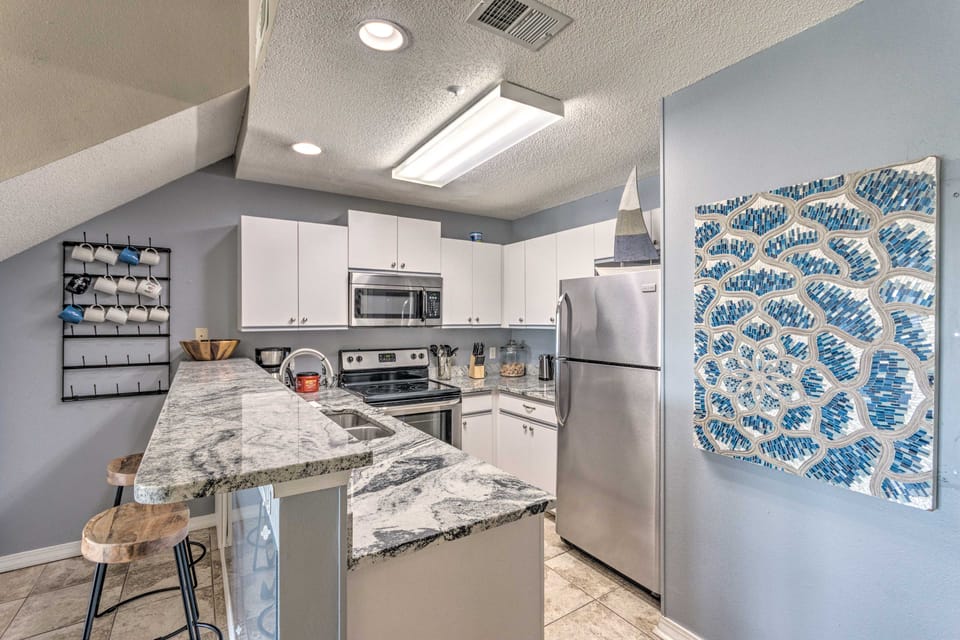 Well-Appointed Family Condo on Miramar Beach! Apartment in Miramar Beach