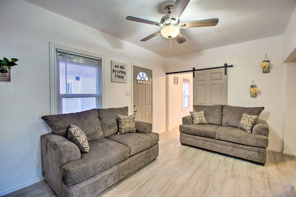 Walk to Tennyson St! Pet-Friendly Denver Home House in Denver