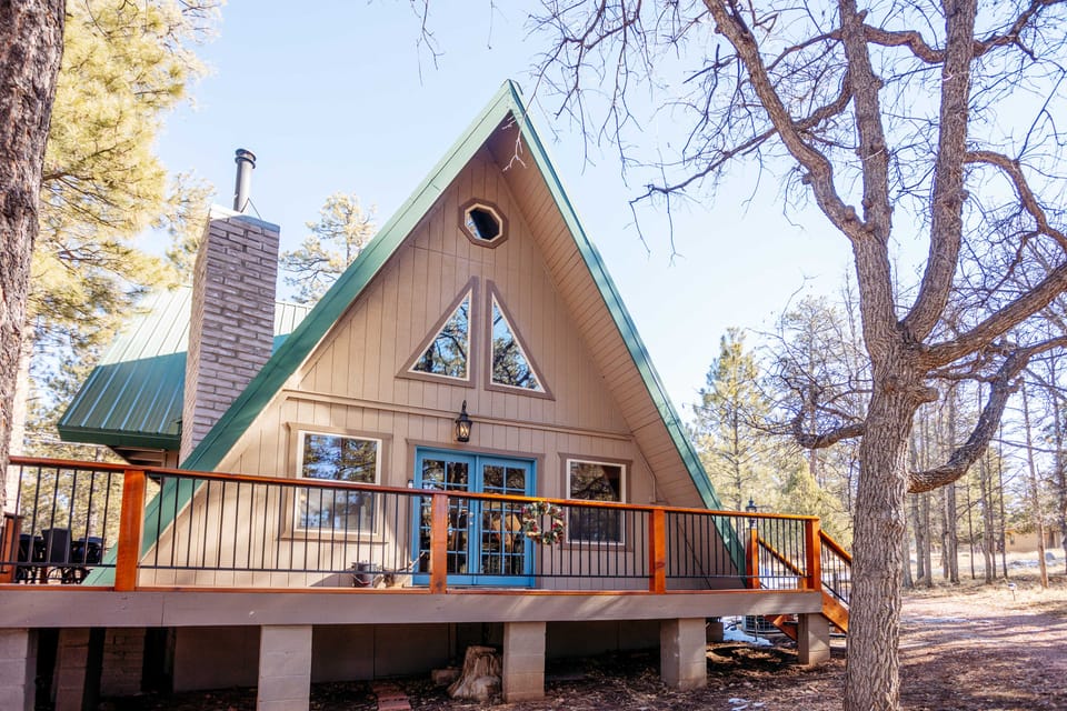 Furnished Deck + Fire Pit: Happy Jack Cabin House in Arizona