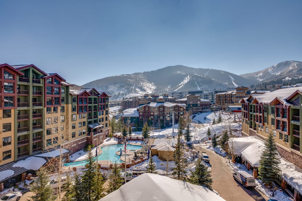 Ski-In/Ski-Out Park City Condo: Fireplace & View! Apartment in Wasatch County