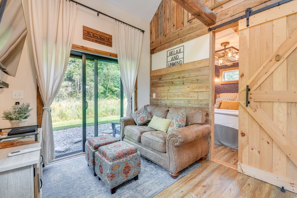 Historic Charm + Modern Luxury: 6 Mi to Stowe Mtn House in Stowe