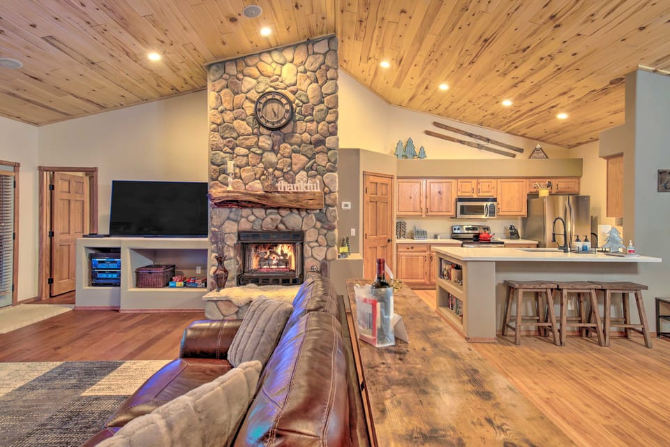 Torreon Cabin Escape - Relax, Recharge and Explore House in Show Low