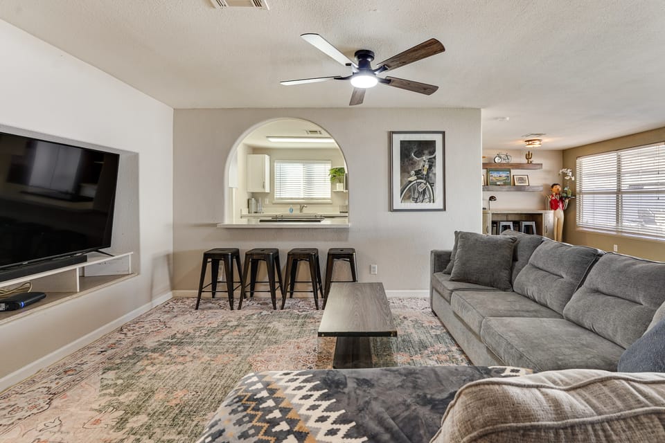 Walk to Riverview Park! Dog-Friendly Mesa Retreat House in Mesa