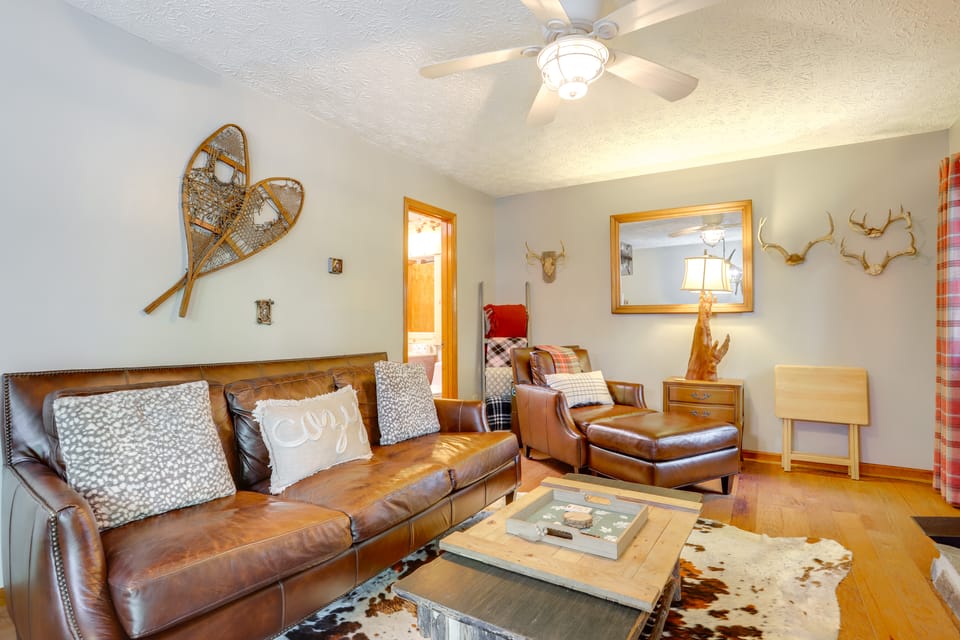 1/2 Mi to Marina: Lake Arrowhead Condo! Apartment in Georgia
