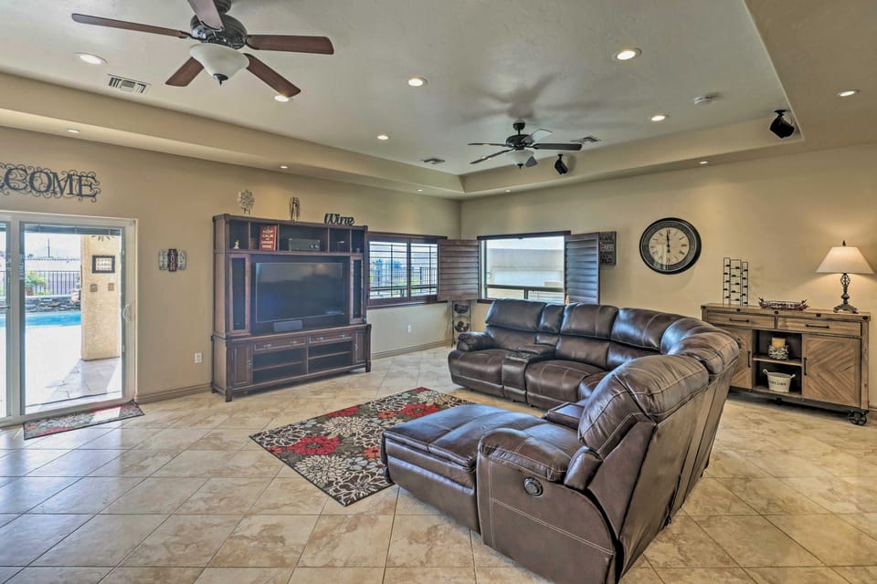 Luxe Retreat w/ Lake Havasu View & Pool! House in Lake Havasu City