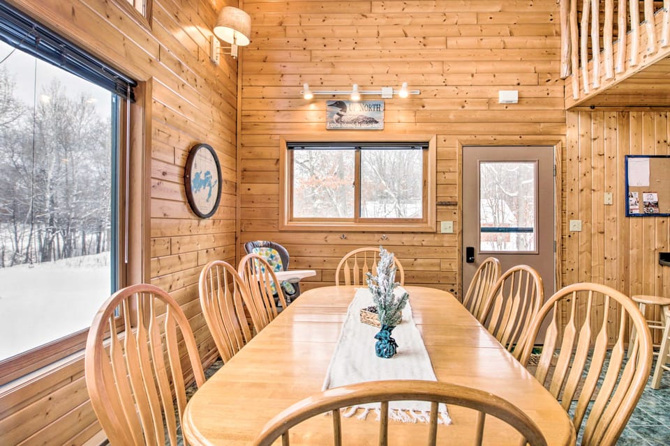 Cabin w/ Fireplace < 1 Mile to Lakes + Golf House in Minnesota