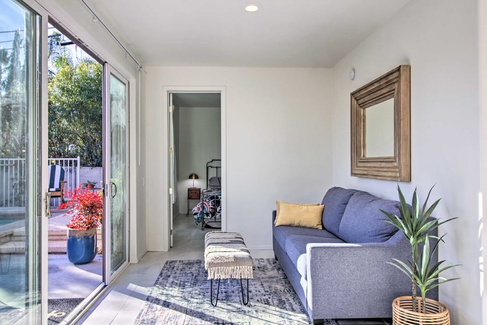 < 3 Mi to U of A: Poolside Oasis in Tucson! House in Tucson