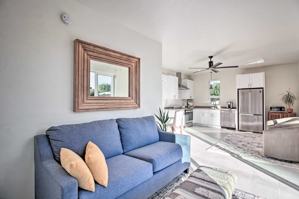 < 3 Mi to U of A: Poolside Oasis in Tucson! House in Tucson