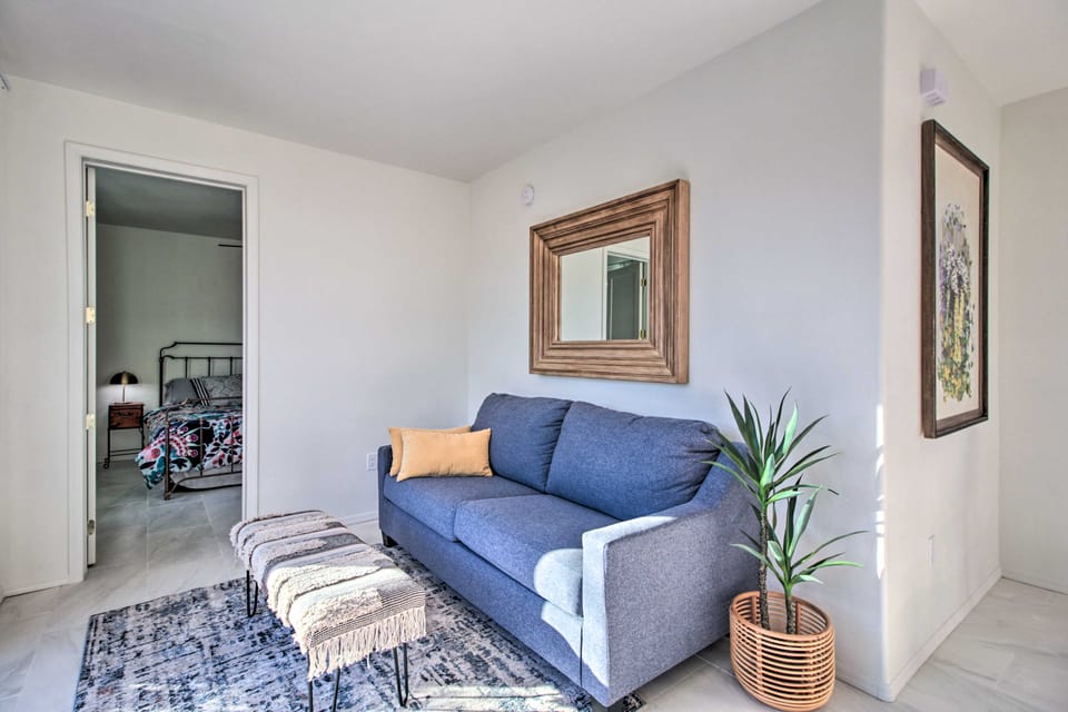 < 3 Mi to U of A: Poolside Oasis in Tucson! House in Tucson