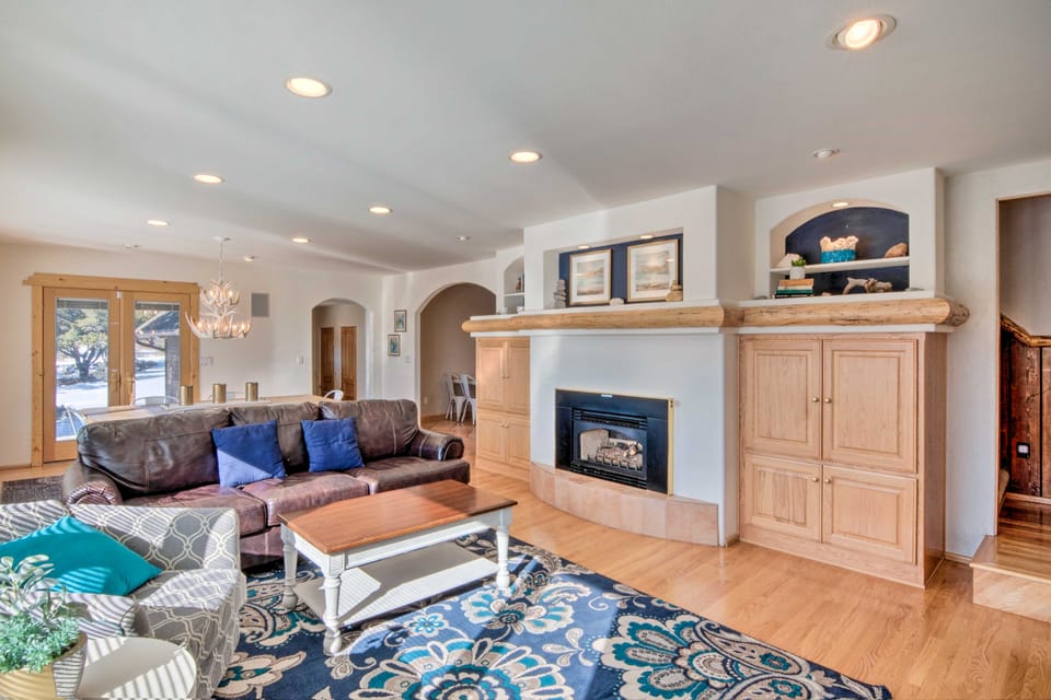 Buena Vista Oasis w/ Mtn Views, 3 Mi to Dtwn! House in Park County